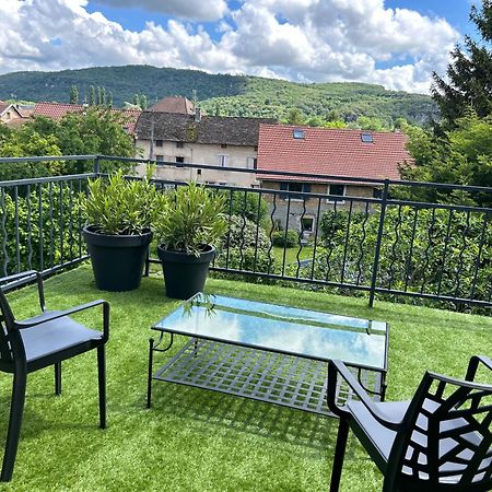 Villa Les Glycines Hieres-Sur-Amby Exterior foto